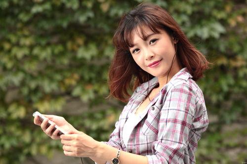 日韩美女做暖暖免费视频,免费视频带你领略异国风情