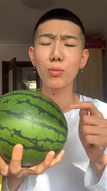 成人西瓜视频,成人内容新风向，揭秘热门视频背后的故事